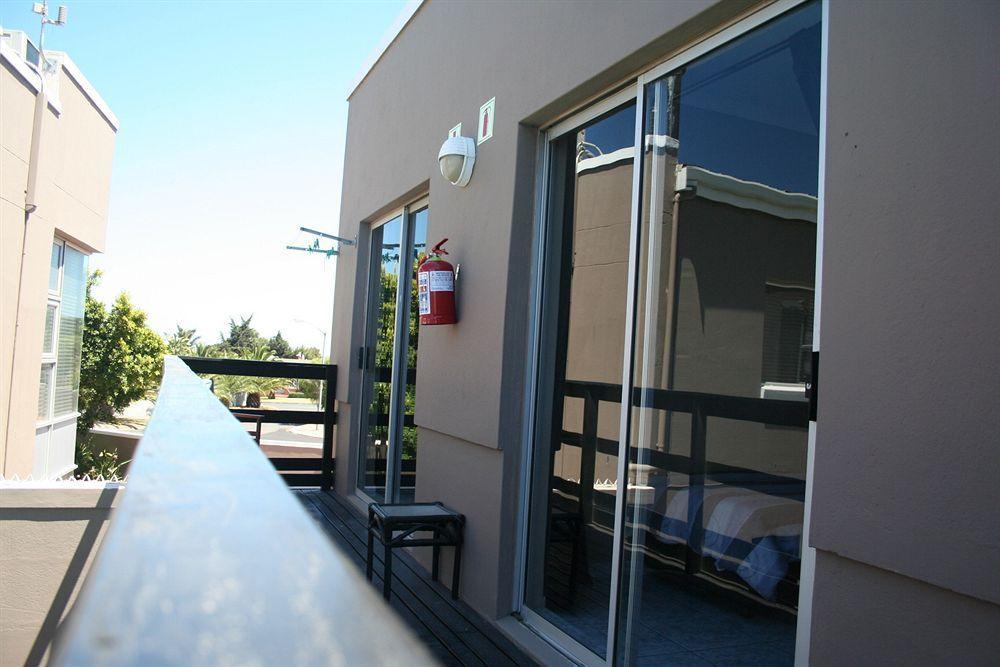 Colors Of Cape Town Lodge Exteriör bild
